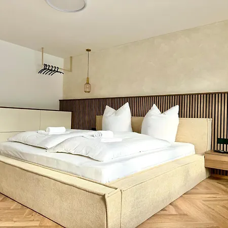 Loft Am I Balkon I Bergnaehe I Parken I Schloss
